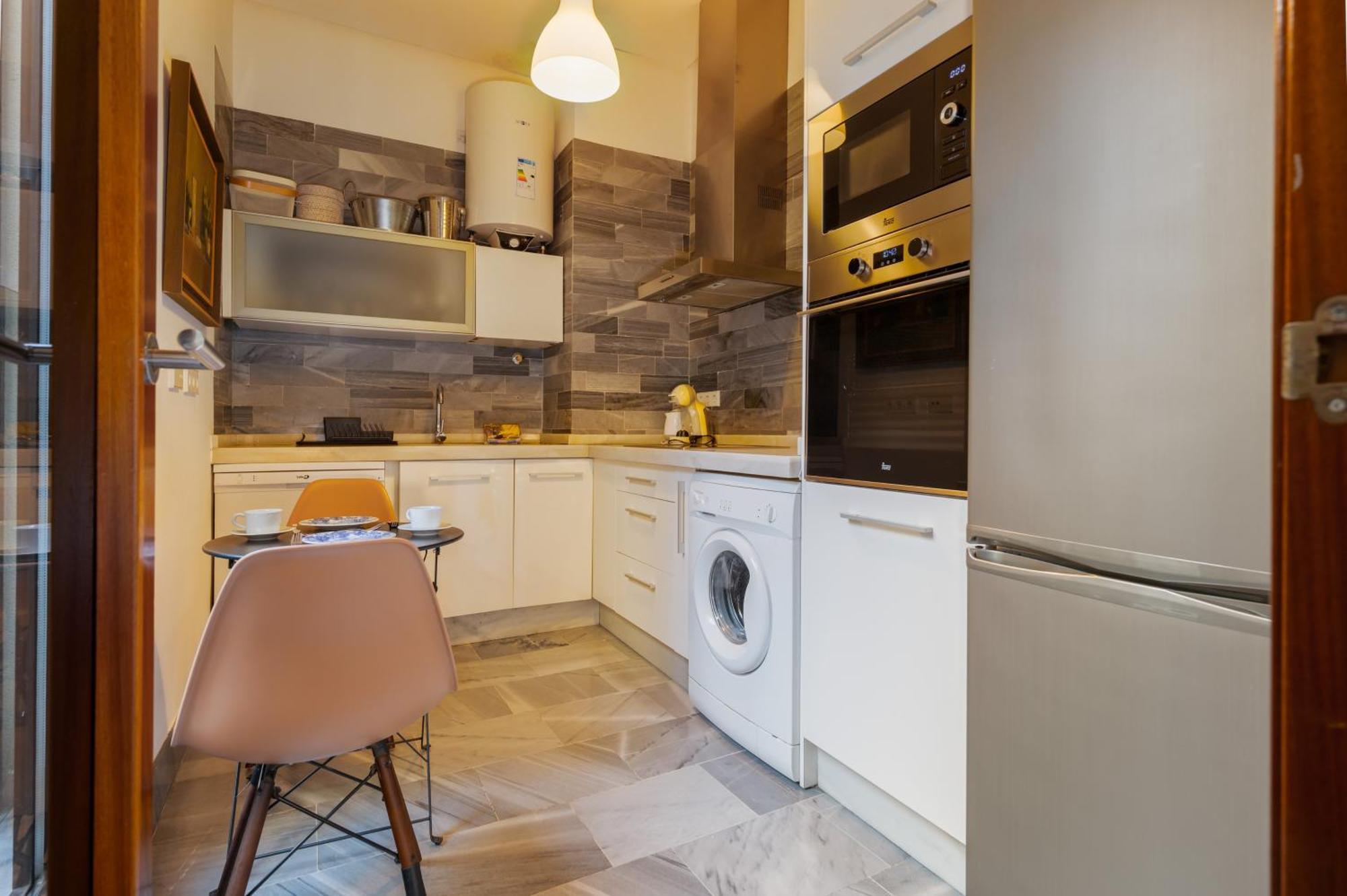 Apartament Attic With Terrace- 1Bd 1Bth- Corral Del Rey Sewilla Zewnętrze zdjęcie