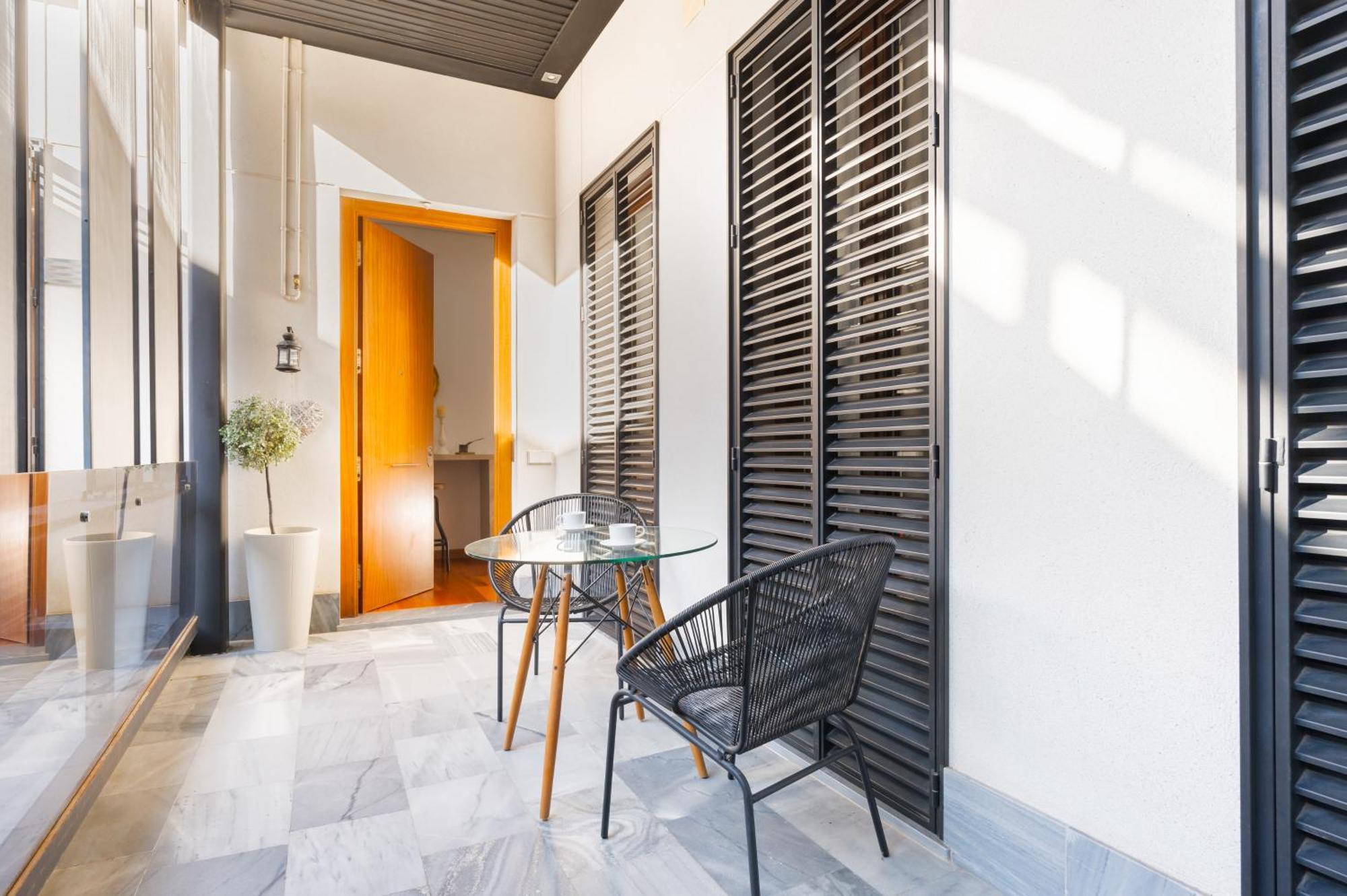 Apartament Attic With Terrace- 1Bd 1Bth- Corral Del Rey Sewilla Zewnętrze zdjęcie