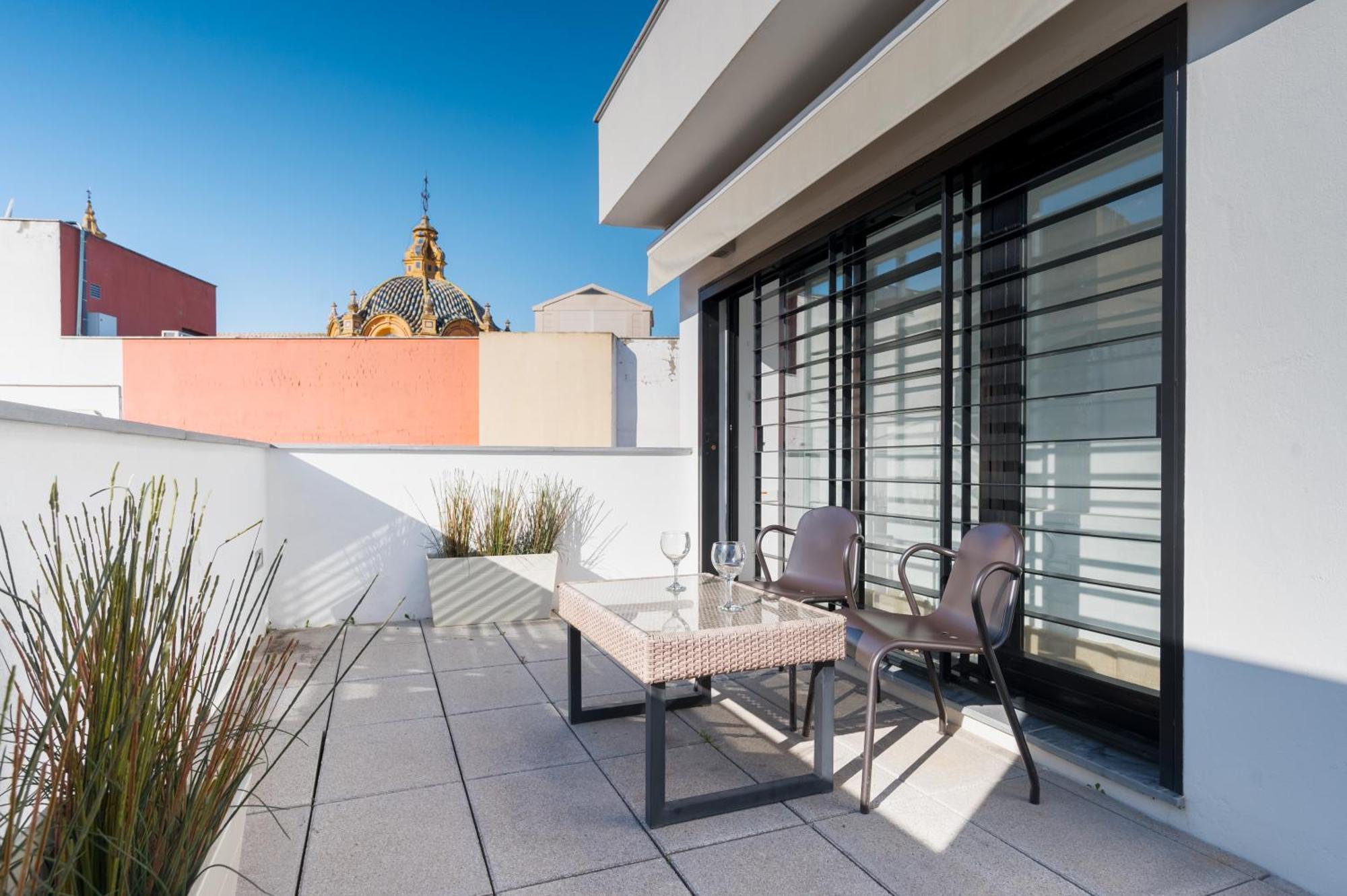 Apartament Attic With Terrace- 1Bd 1Bth- Corral Del Rey Sewilla Zewnętrze zdjęcie