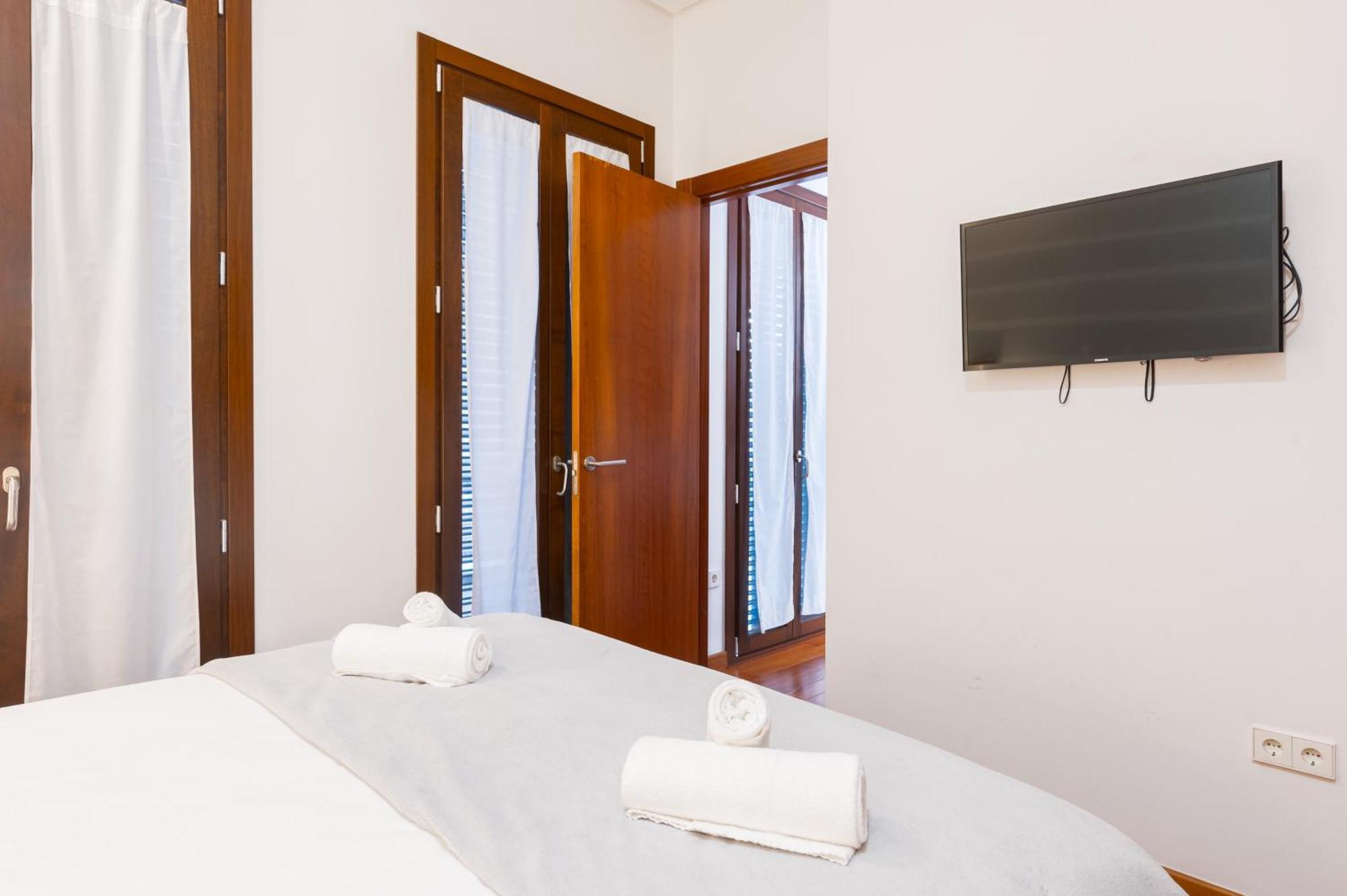 Apartament Attic With Terrace- 1Bd 1Bth- Corral Del Rey Sewilla Zewnętrze zdjęcie