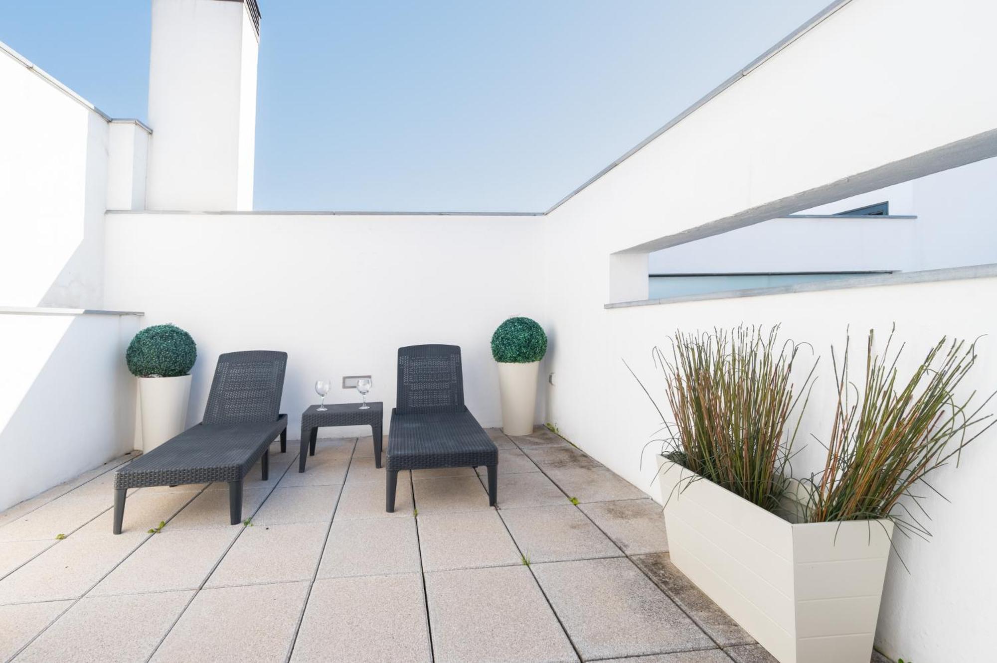 Apartament Attic With Terrace- 1Bd 1Bth- Corral Del Rey Sewilla Zewnętrze zdjęcie
